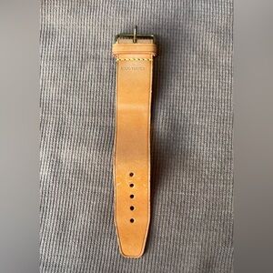 Authentic LOUIS VUITTON Poignet Leather Strap Buckle for luggage / bracelet